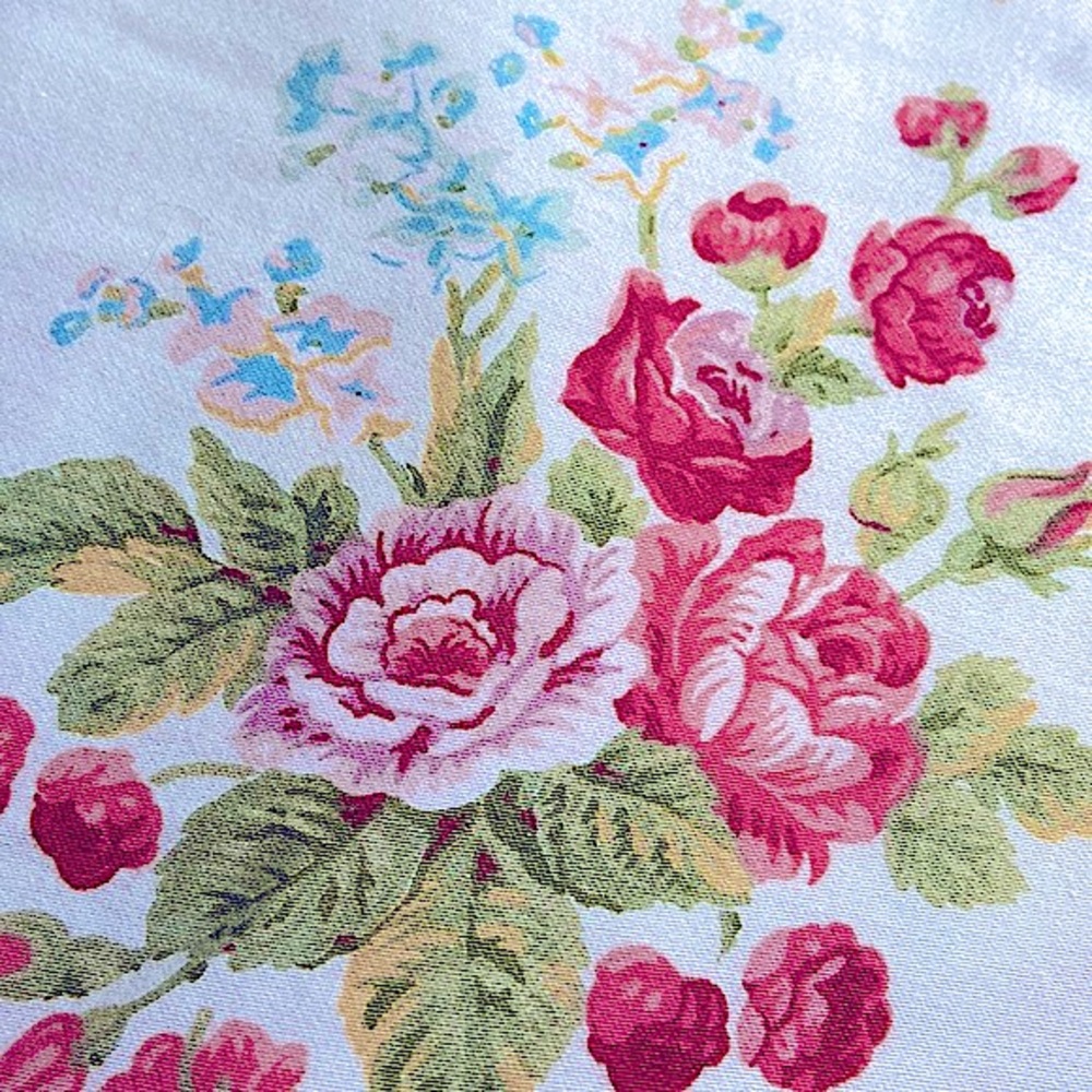Ralph Lauren Home  Made in Italy.  Rare Queen flat sheet.